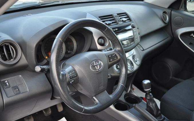 Toyota RAV4 cena 46000 przebieg: 137000, rok produkcji 2009 z Kazimierza Wielka małe 596
